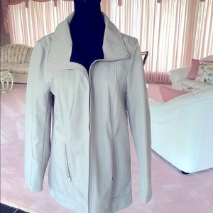 Ladies light weight fall coat. With hood